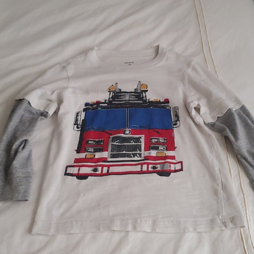 Boys shirt Carter's size 4 t